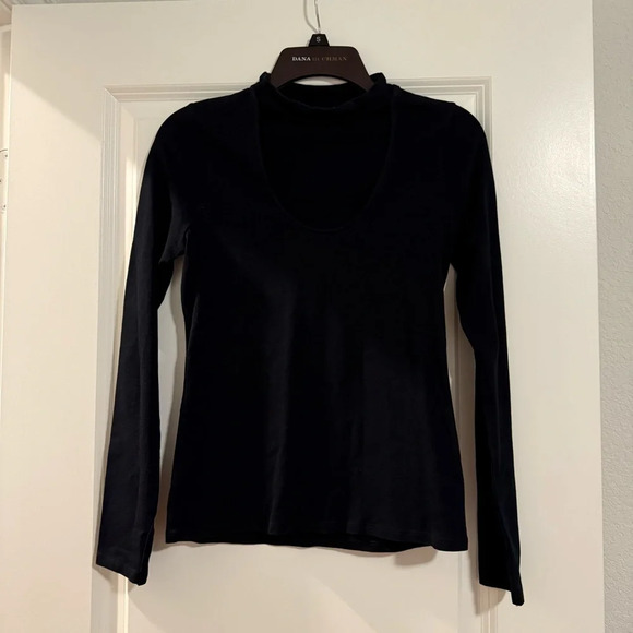 Express Tops - EXPRESS LONG SLEEVE WITH NECK CUTOUT DETAIL SIZE SMALL